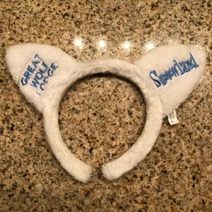 Great wolf lodge wolf ears